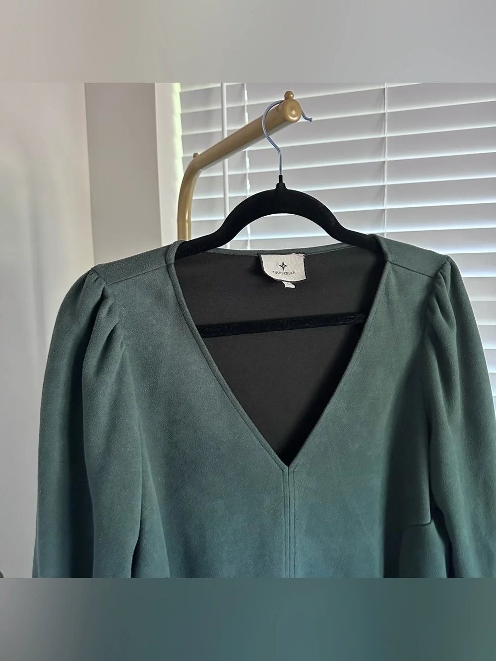 V-Neck Puff Sleeve Blouse in Forest Green